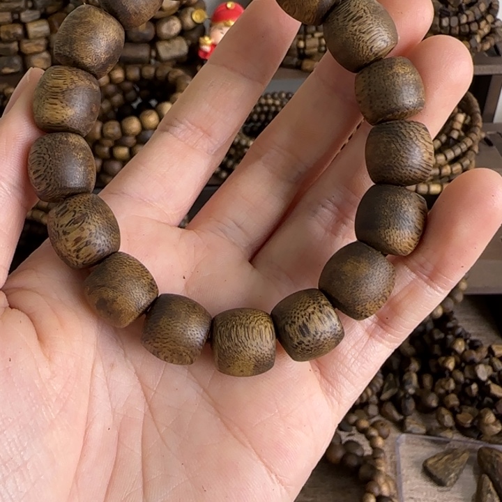 冲***冲珠串奇楠沉香1.3老型珠12.31克