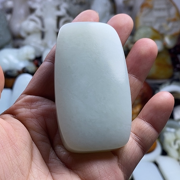 和田玉未镶嵌把件