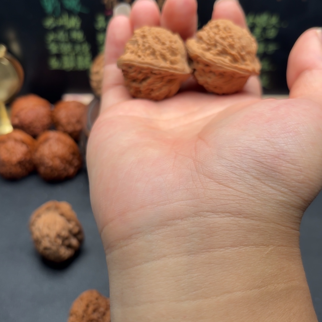 又***了34南将石2文玩核桃