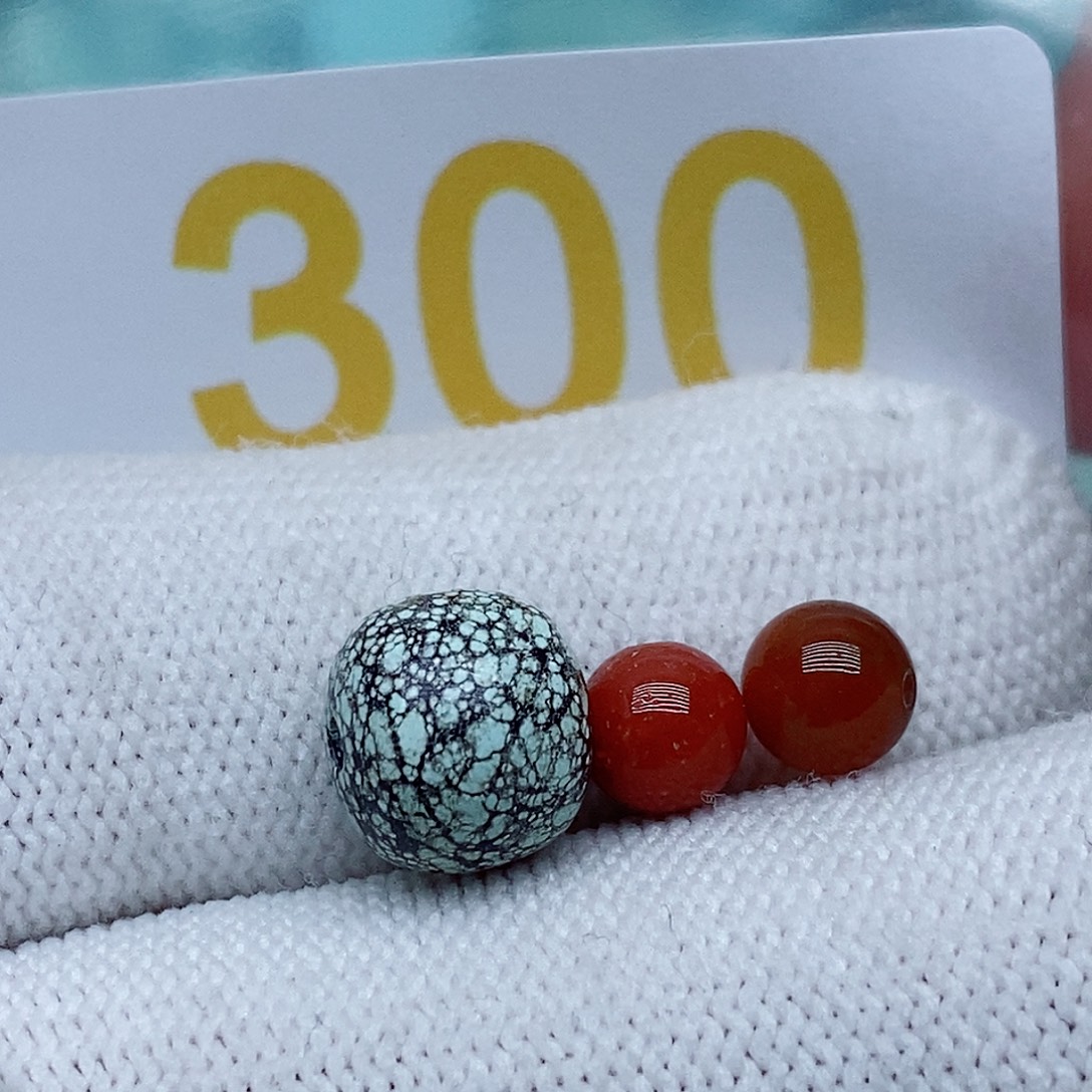 南红玛瑙未镶嵌珠宝奇石