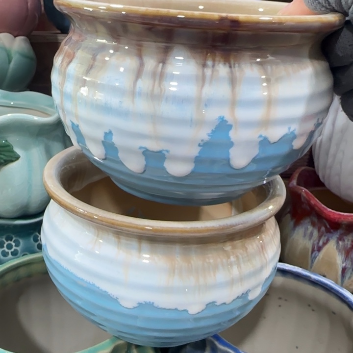 凑9块包邮，有孔，陶瓷花盆