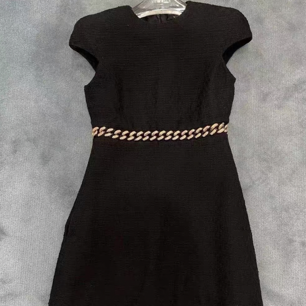 99新 VERSACE/范思哲 全新带吊牌范思哲黑色小香风连衣裙h674