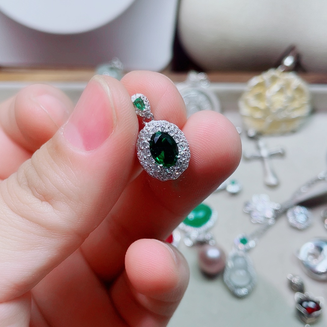 菠****坠链均925银绿色蛋面