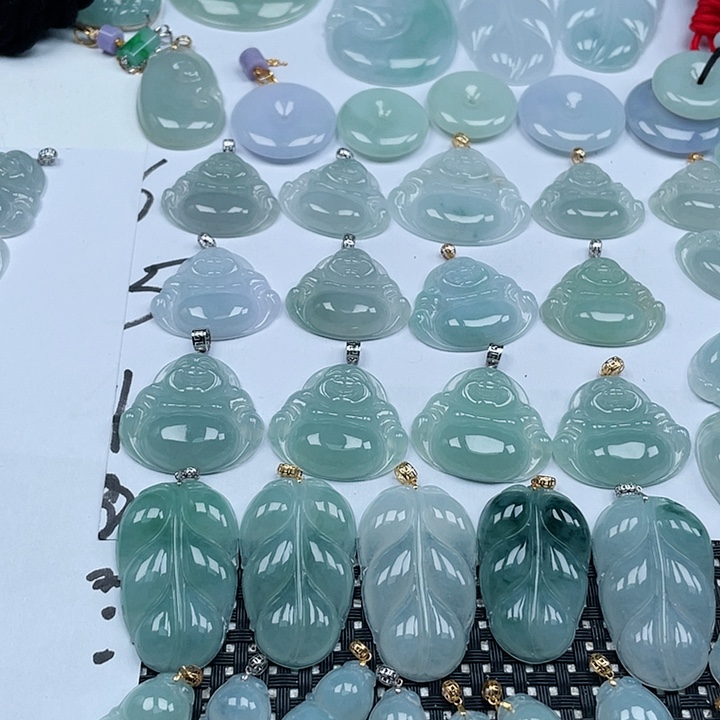 翡翠颈饰未镶嵌天然翡翠吊坠