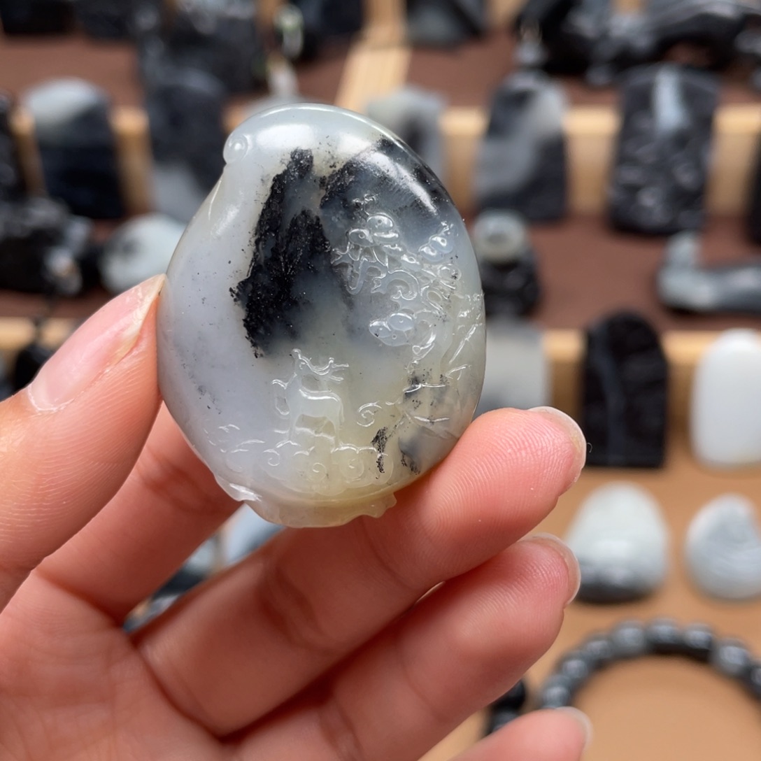 和田玉颈饰未镶嵌