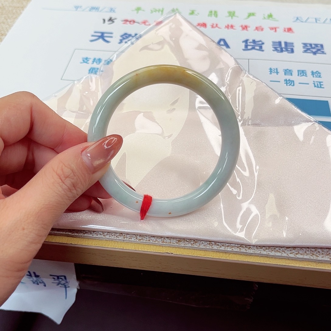 翡翠未镶嵌手镯手镯