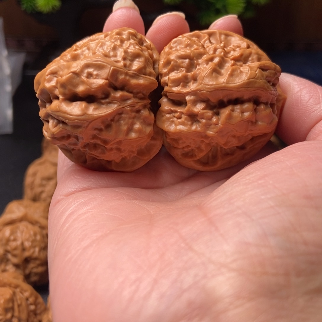 笑***然文玩核桃把件蛤蟆头