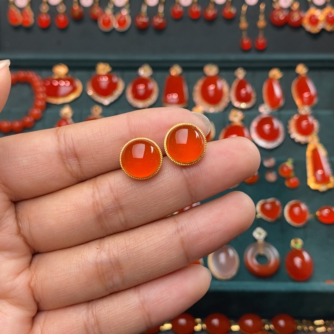 南红玛瑙18k耳钉18K金镶嵌琳****队
