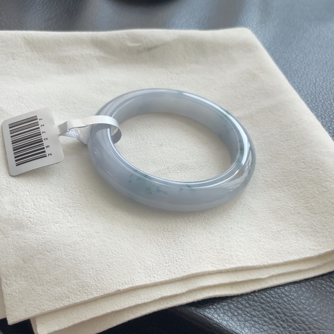 翡翠未镶嵌手镯纹裂51正圈