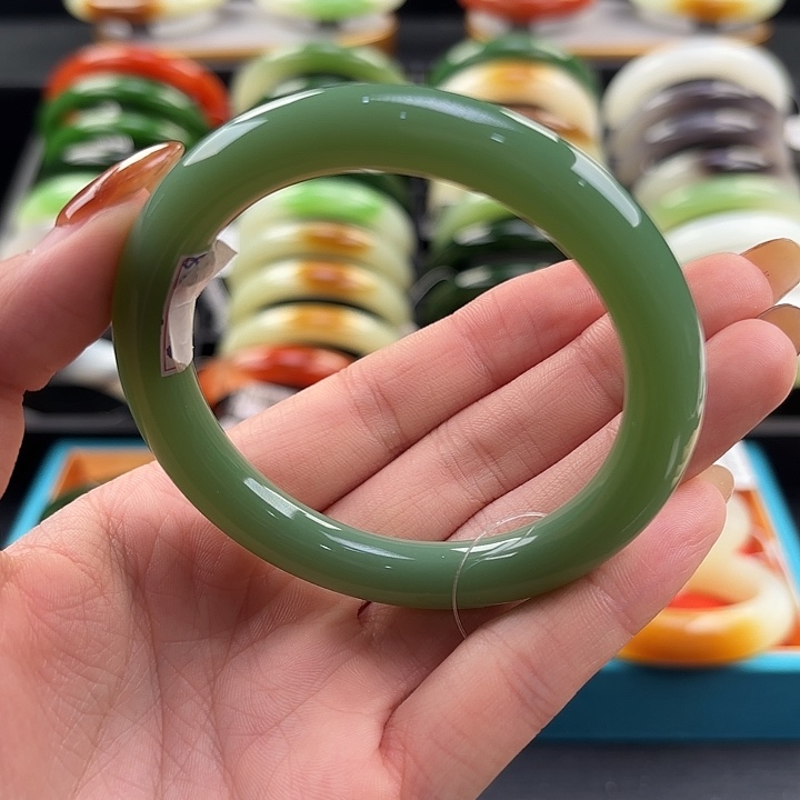 和田玉未镶嵌手镯56.5