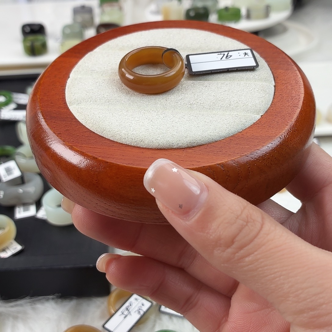 和田玉未镶嵌戒指Q9糖轮胎港码12