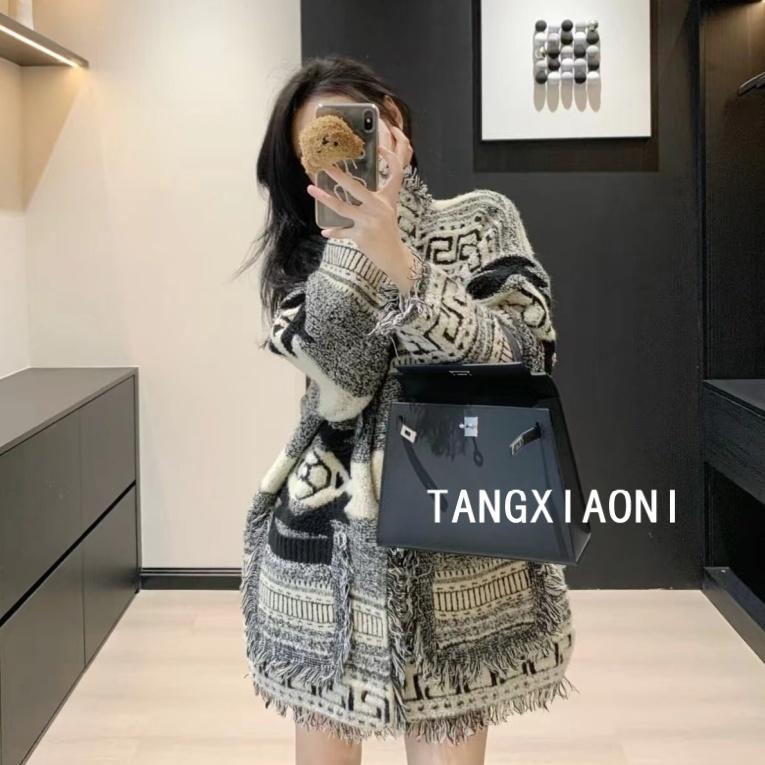 5店 渠黑白 浮雕花 大流苏针织 开衫潮牌女装