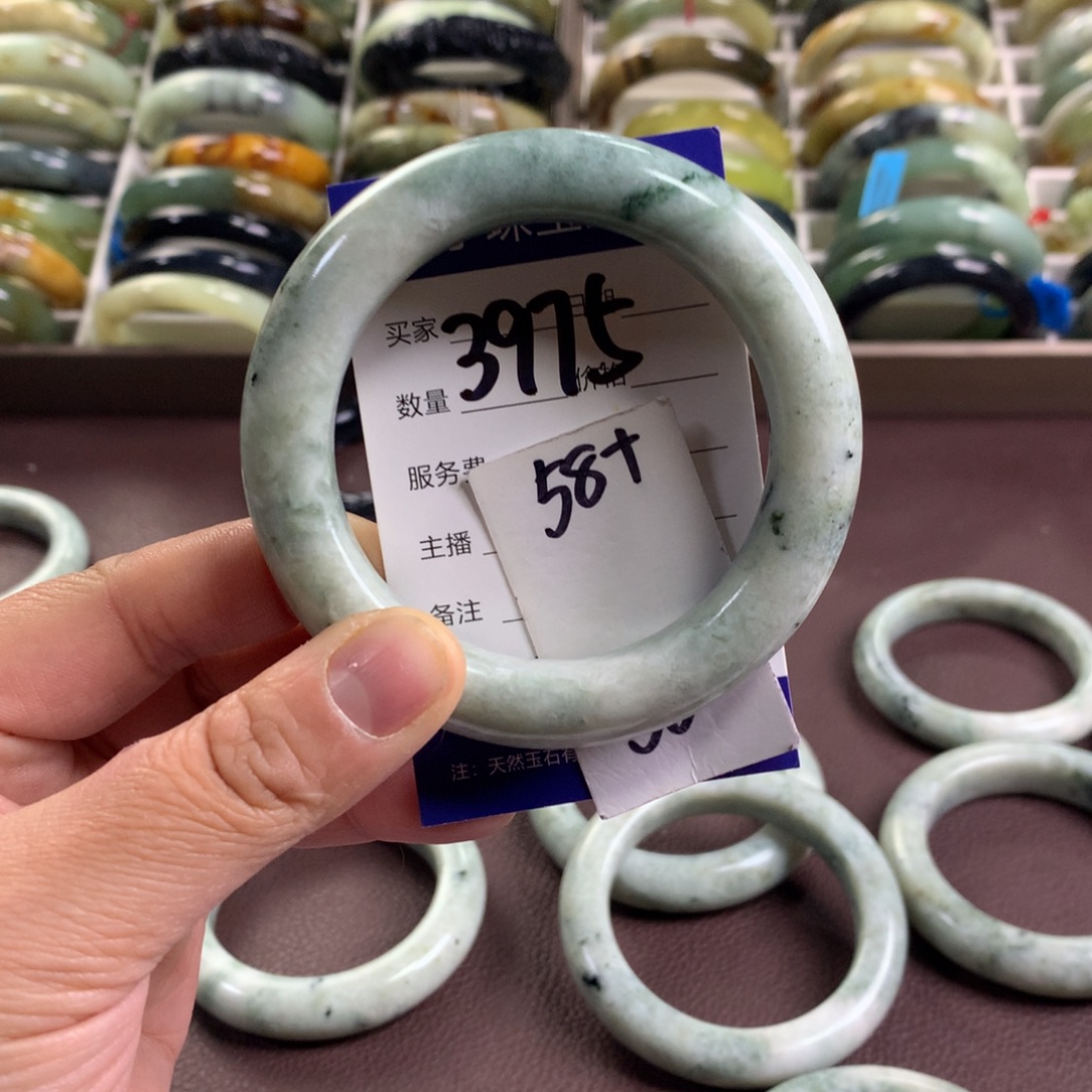 r***程蛇纹石玉未镶嵌手镯3975