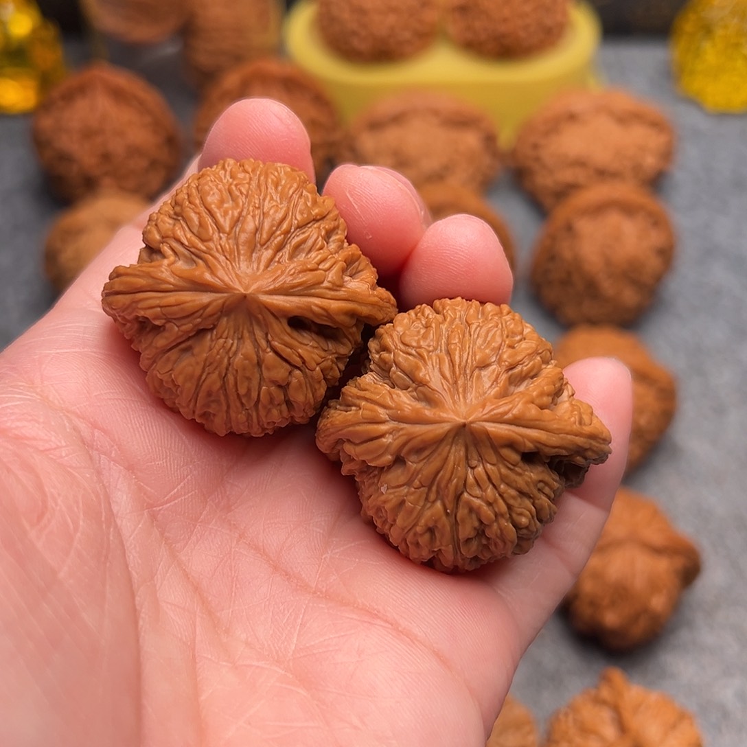 文玩核桃把件精品南疆石39全品