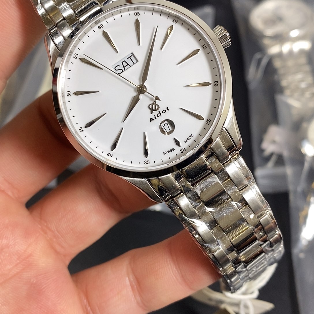 瑞士朗达石英一只