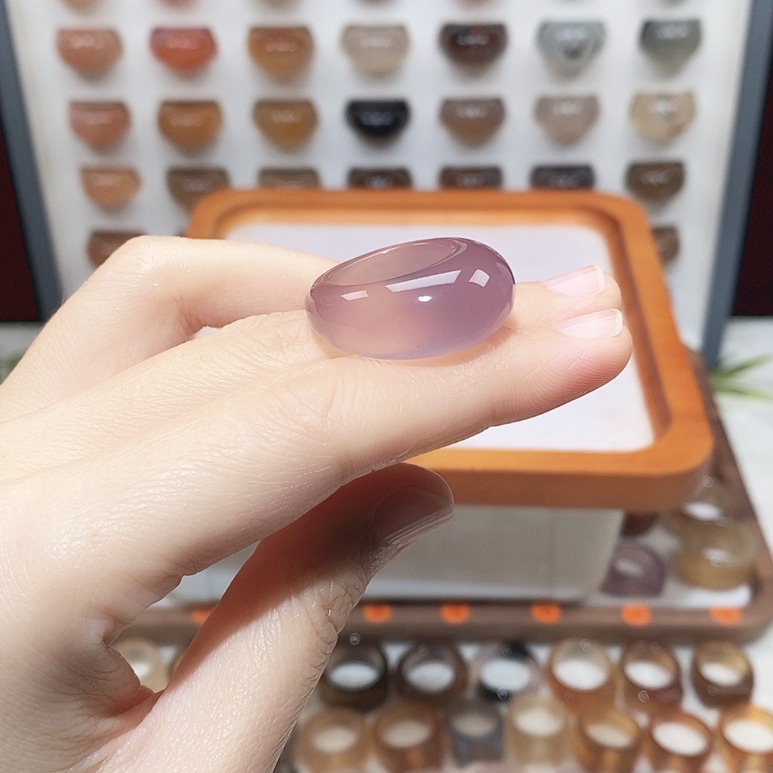 盧****玛瑙/玉髓未镶嵌戒指港12