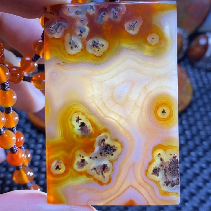 玛瑙/玉髓颈饰未镶嵌