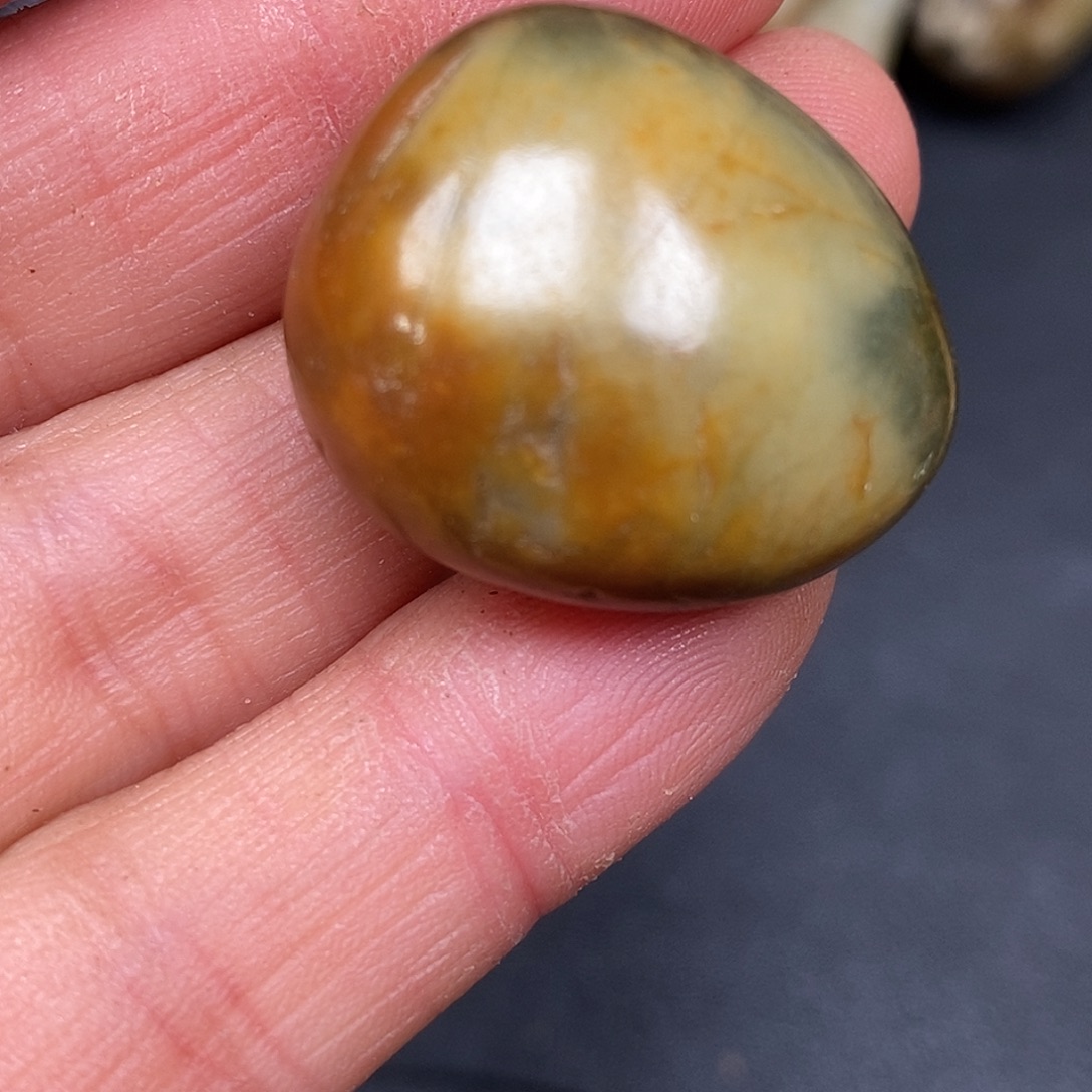 和田玉未镶嵌珠宝奇石