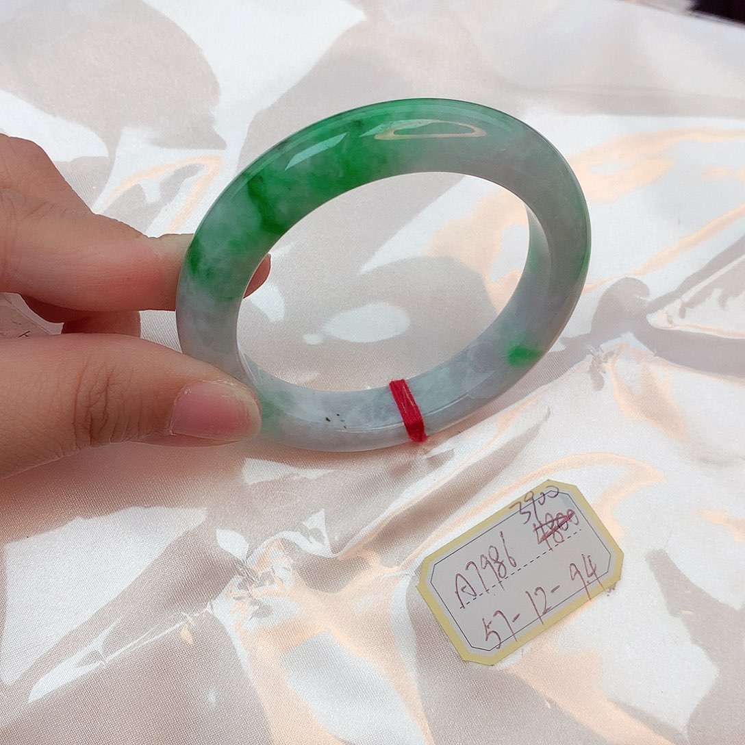 翡翠手镯未镶嵌天然缅甸翡翠A货