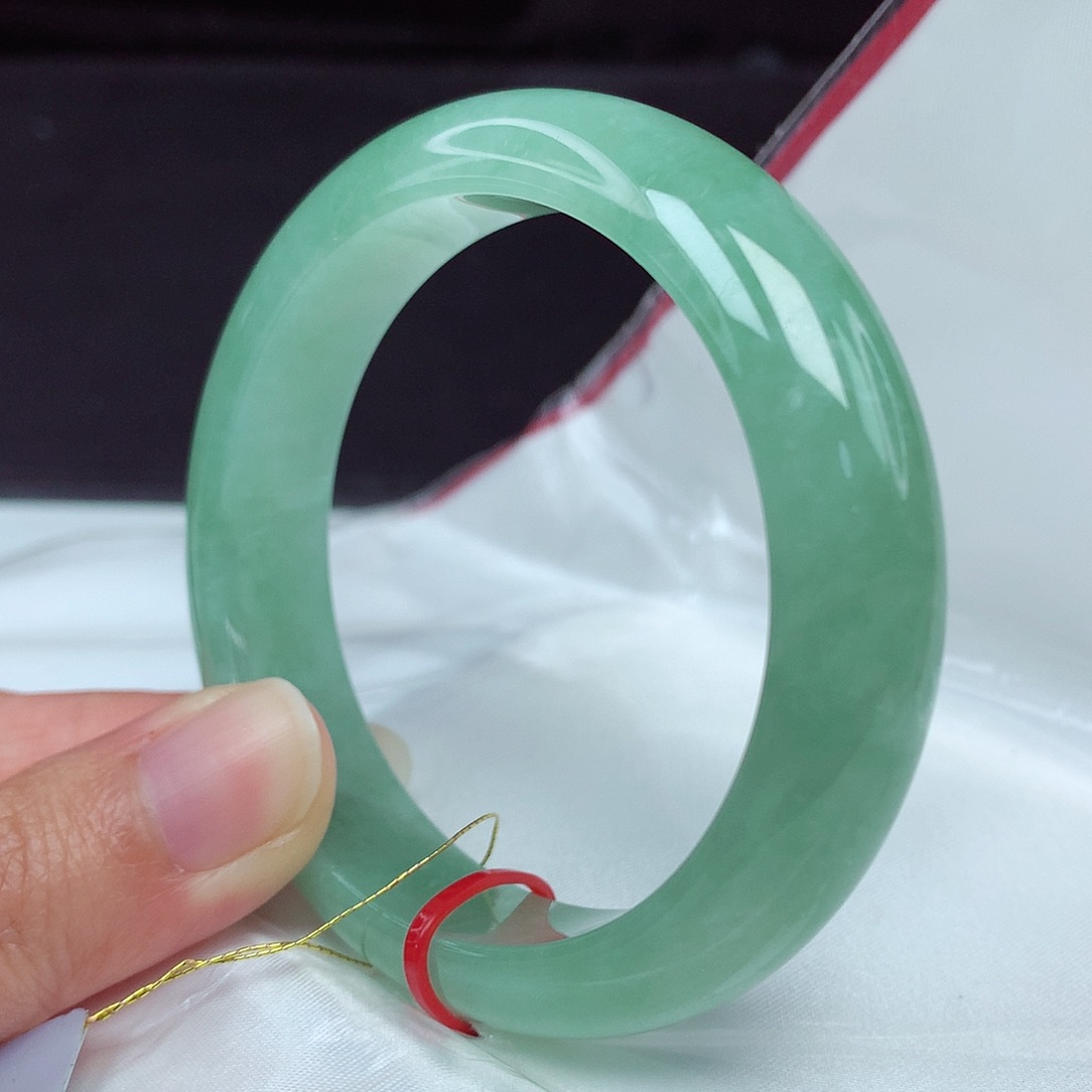 翡翠手镯未镶嵌53圈3376