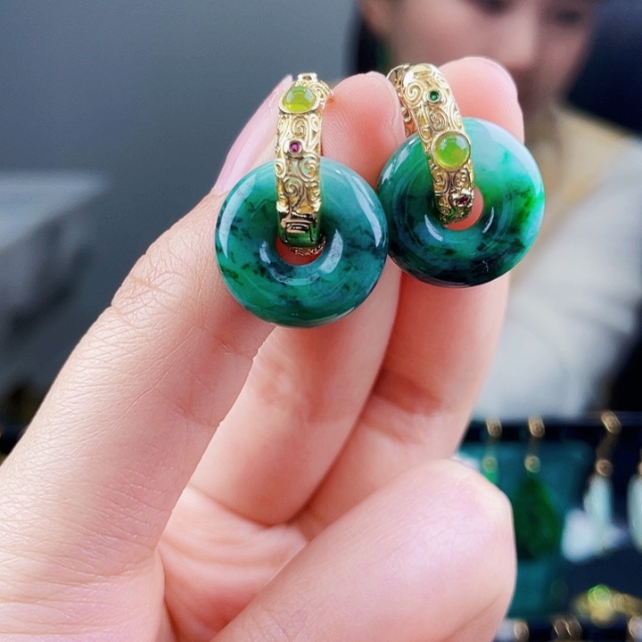 翡翠耳饰未镶嵌饰品