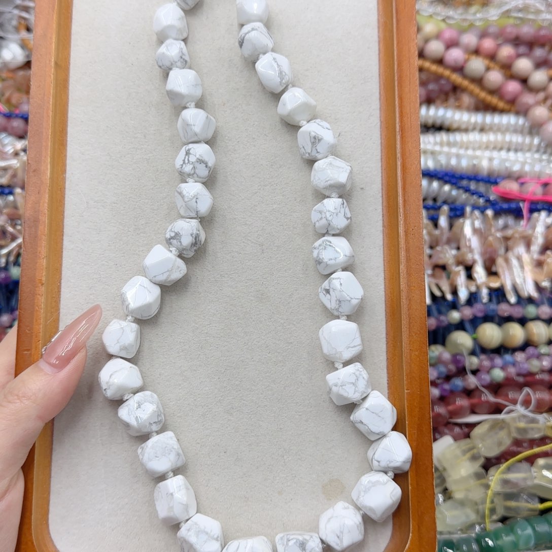 玛瑙/玉髓未镶嵌珠宝半成品白松