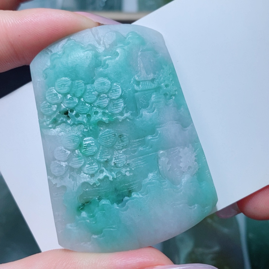 定制翡翠未镶嵌吊坠