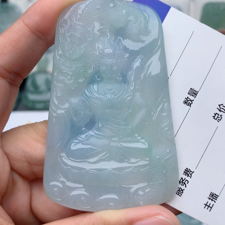 翡翠未镶嵌颈饰御龙不动