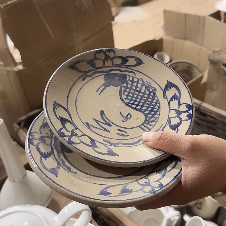 库存微瑕手绘盘子两个