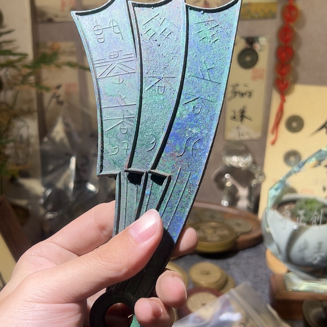 鸿***生铜现代仿制工艺品