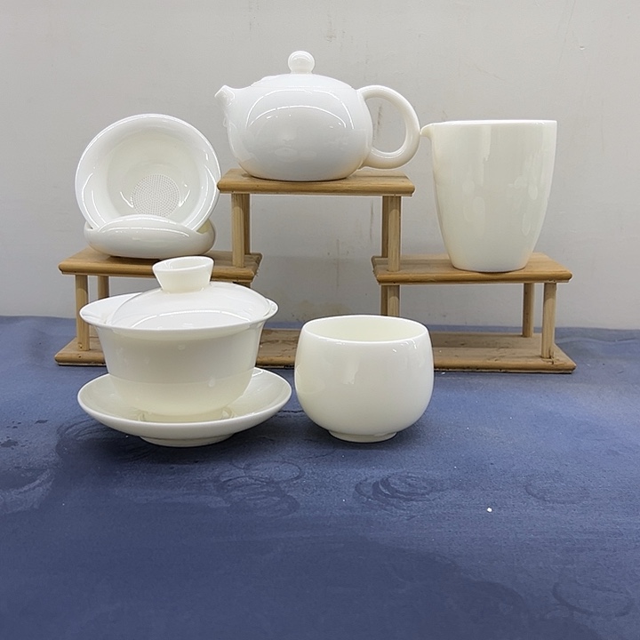 荣****购德化白瓷羊脂玉瓷