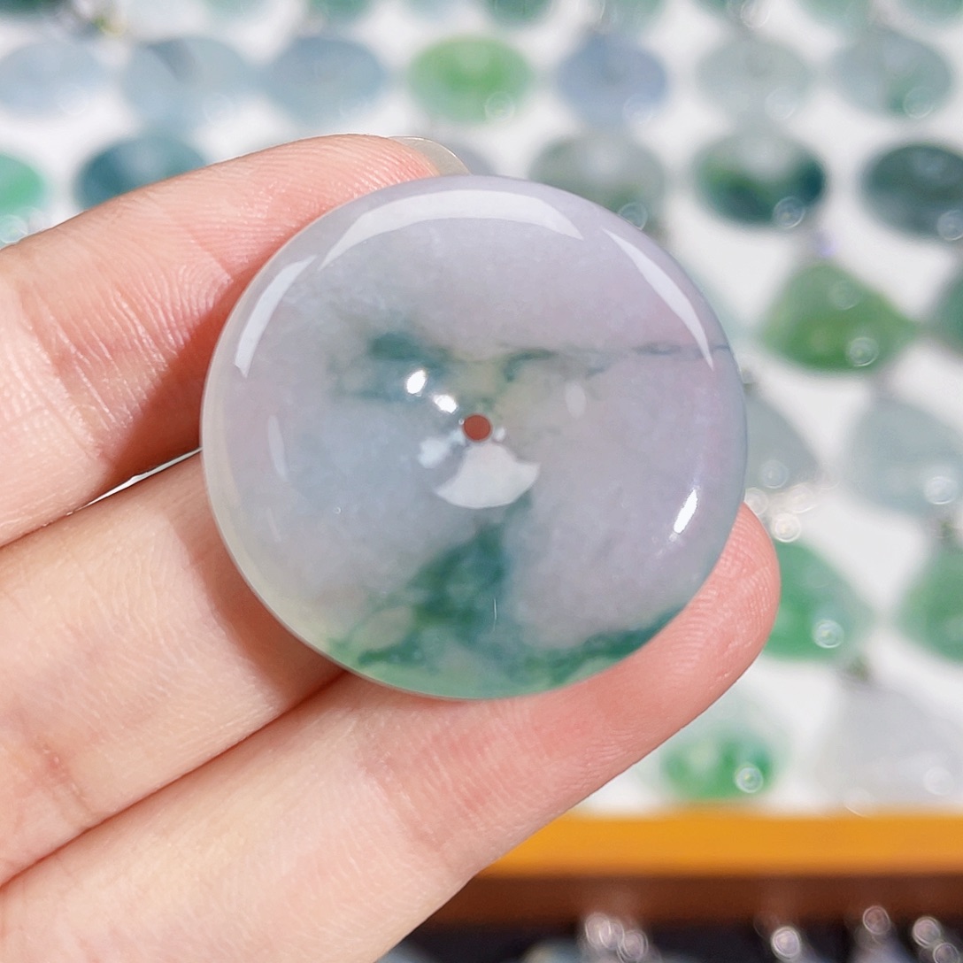 颈饰未镶嵌翡翠吊坠