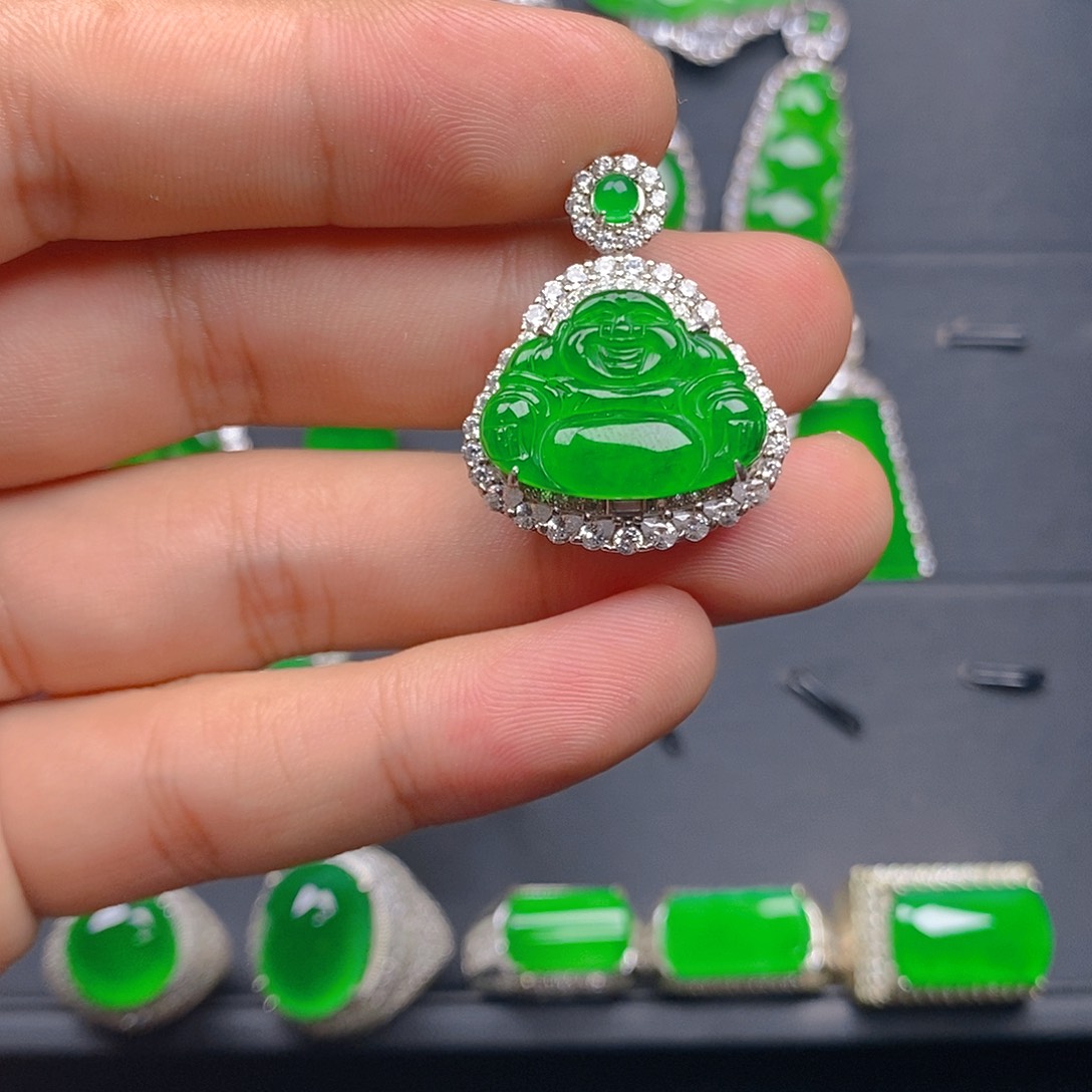 吊坠(赠链)银S925镶嵌翡翠吊坠