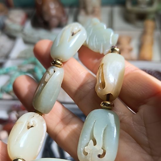雲***）和田玉（糖玉）未镶嵌车挂精美物品精美物品