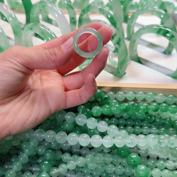 石英质玉戒圈未镶嵌L**！