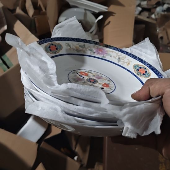 茶盏陶瓷盘子碗啥都有