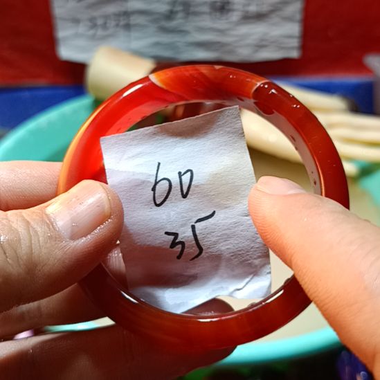 玛瑙/玉髓手镯未镶嵌