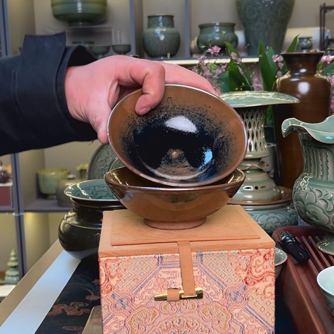 耀州窑手工煤烧碗一对