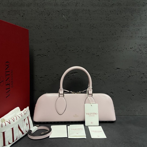 未使用/华伦天奴/市场价27900/包包/250215RN0034