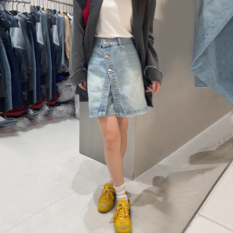 大码韩版设计感单排扣假两件牛仔裙裤女夏季新款高腰休闲五分裤子