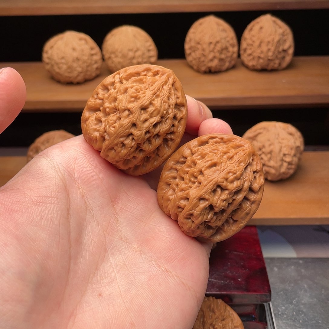 文玩核桃把件43头货金公子54克0.3克差