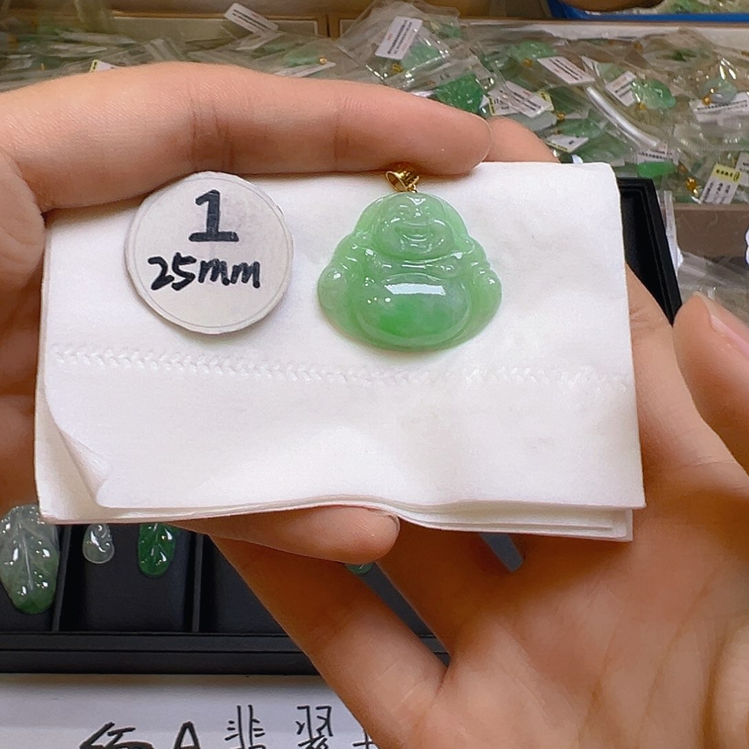 翡翠颈饰18K金镶嵌翡翠