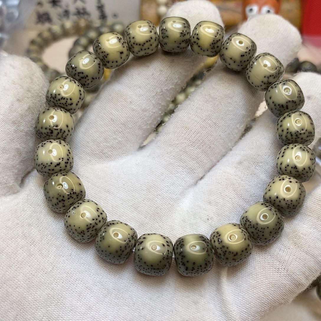 星月菩提吊坠辣****儿原生态