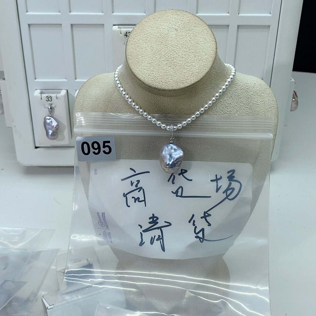 淡水珍珠颈饰合金