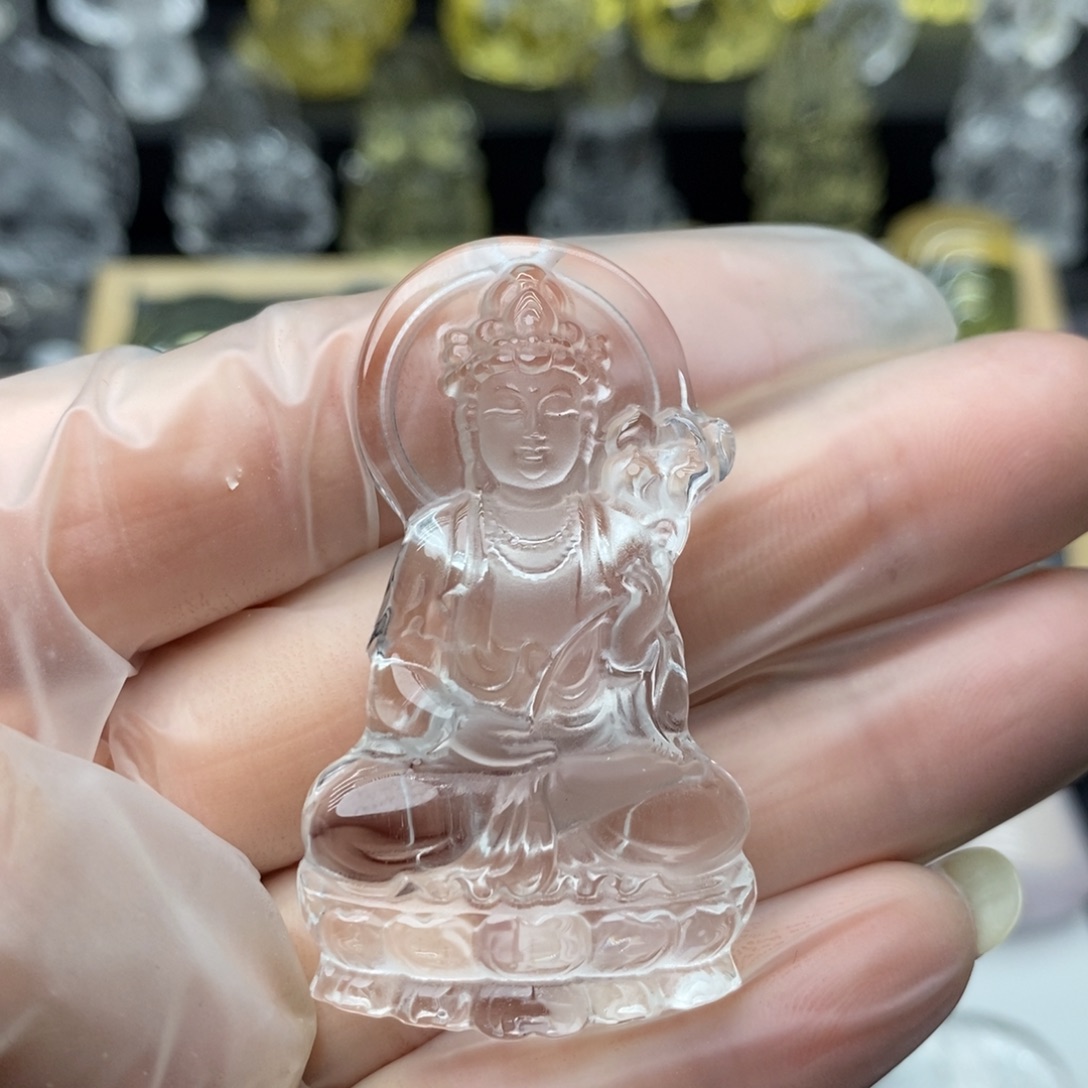 Y***²水晶颈饰未镶嵌大势至