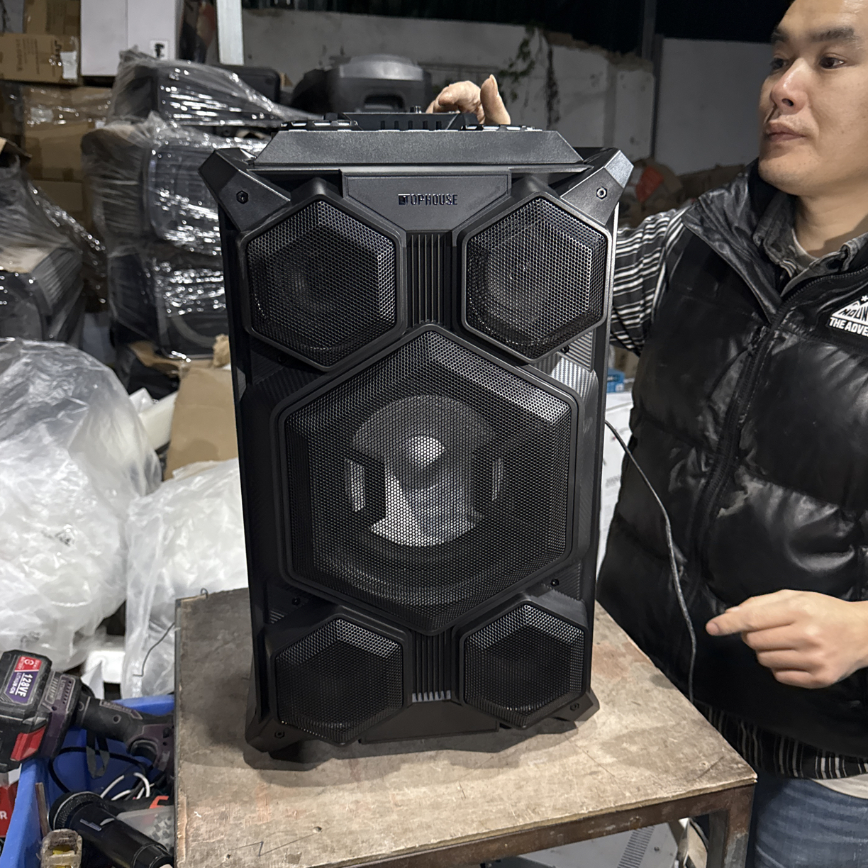 9新  坏的不开机没有售后质保，不包邮，不带话筒