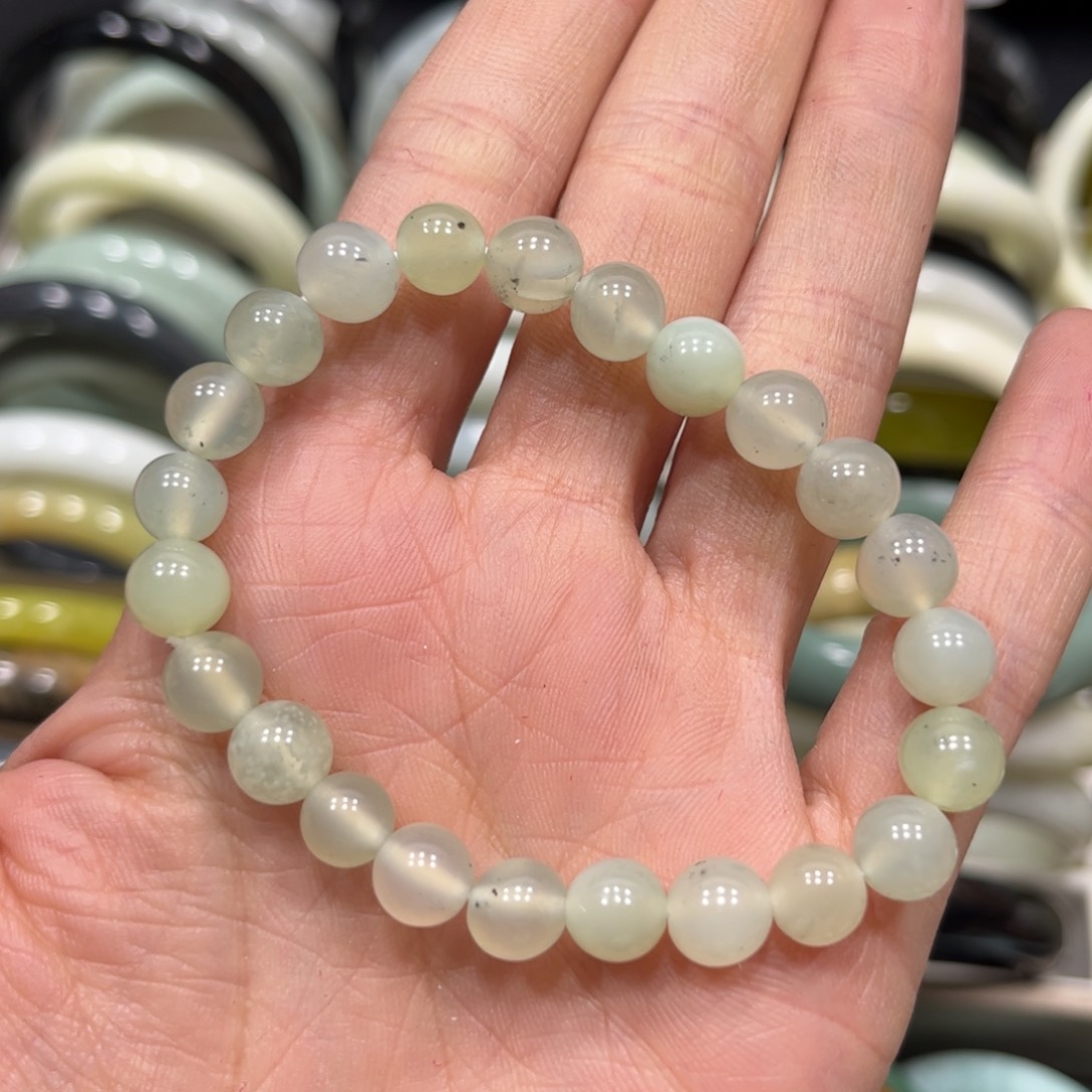 蛇纹石玉手镯未镶嵌瑕