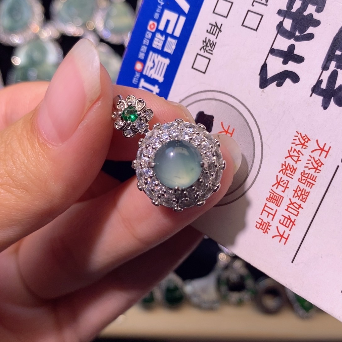 翡翠未镶嵌颈饰天然