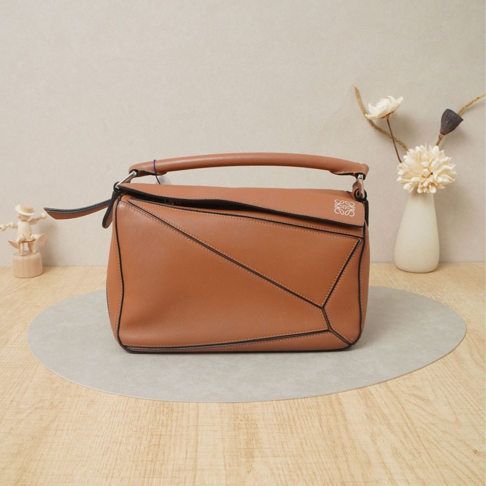 95新 LOEWE/罗意威 罗意威puzzle几何包小号焦糖色牛皮/DS034312