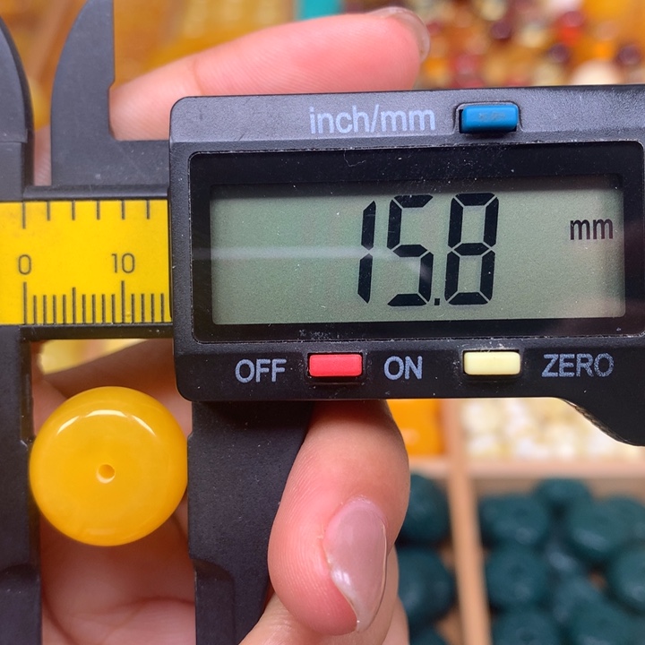 非金属仿琥珀配饰043